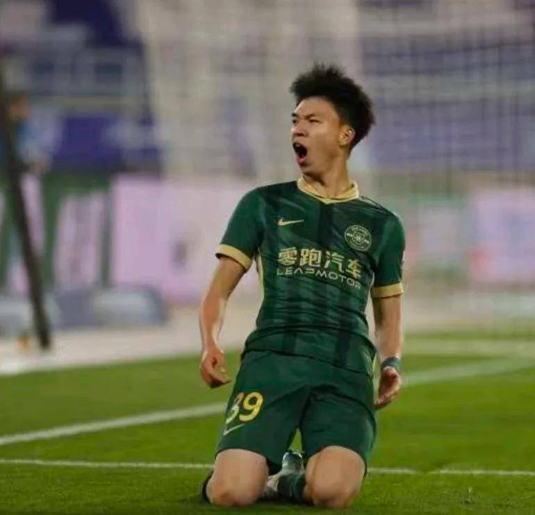 卡尔蒂斯冲击季军，年轻球员表现亮眼的简单介绍