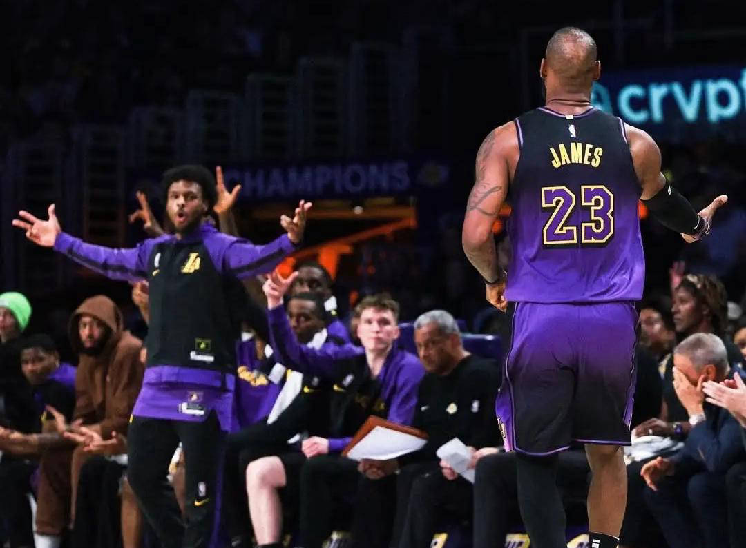 关于詹姆斯考虑换队为何难实现?NBA劳资协议扼杀交易的信息